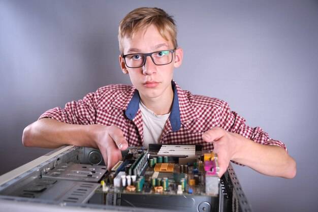 Jak naprawić system Windows 7 z płyty w domowych warunkach?