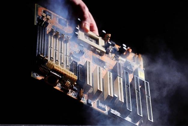 Jak dobrać pamięć do płyty głównej żeby uniknąć problemów?