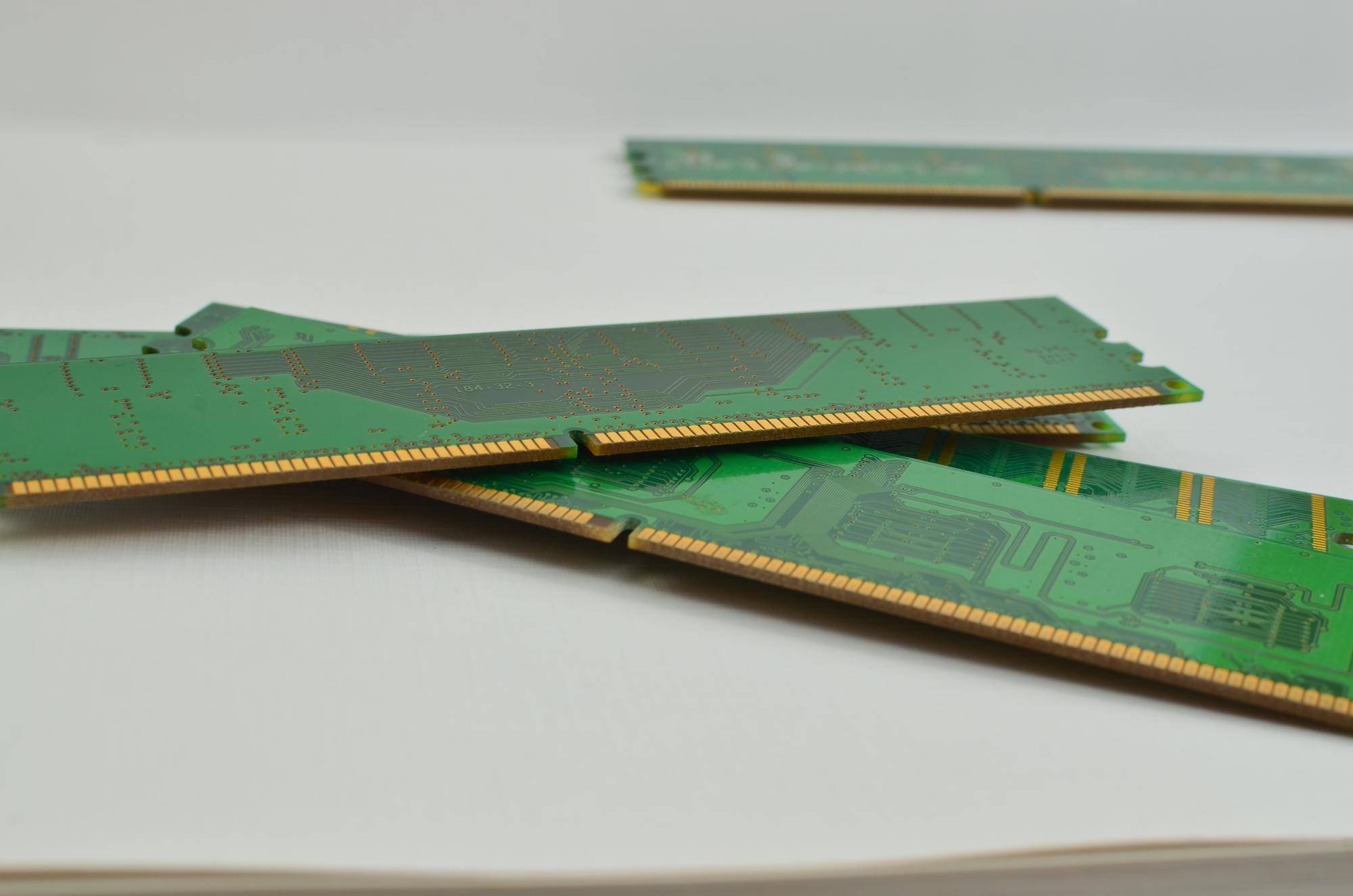 Czy 4 GB RAM wystarczy do codziennego użytkowania?