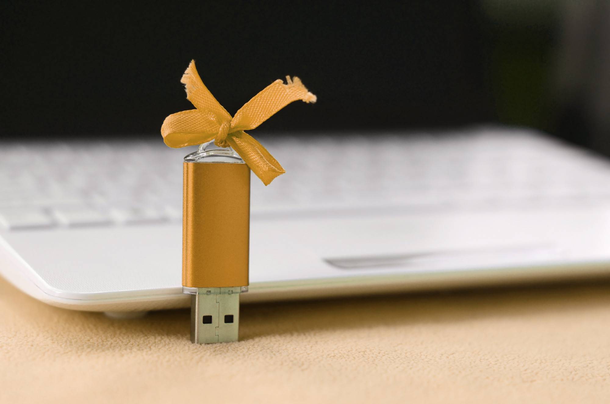 Pendrive zabezpieczony przed zapisem jak odblokować w systemie Windows 7?